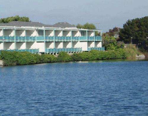 Coral Reef Inn & Condo Suites Alameda Extérieur photo