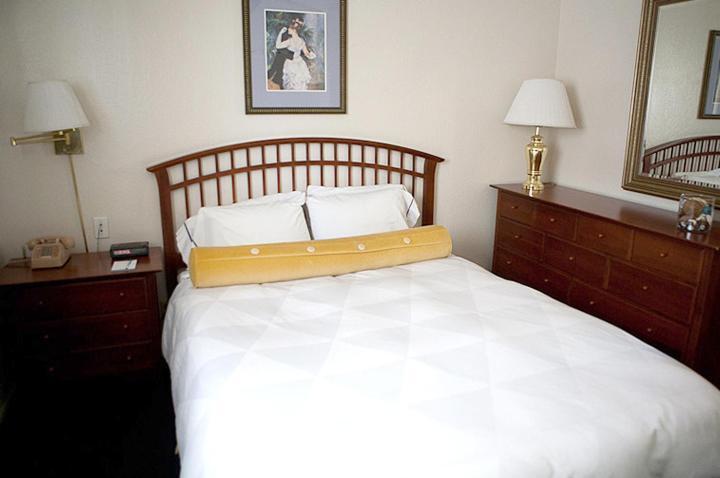 Coral Reef Inn & Condo Suites Alameda Extérieur photo